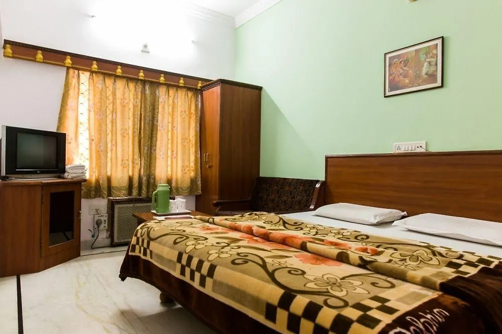 Hotel Udai Palace - Centrally Located Budget Family Stay Udaipur