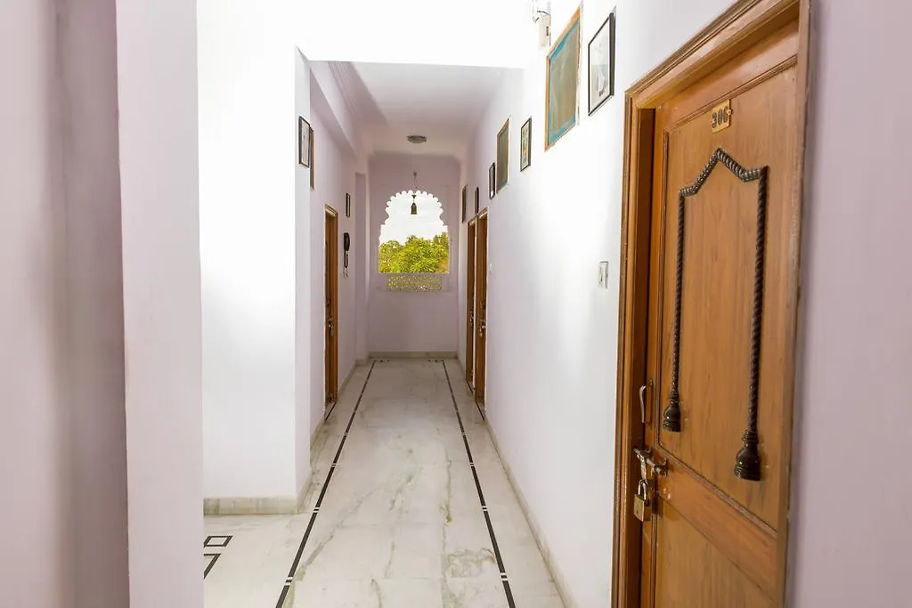 Hotel Udai Palace - Centrally Located Budget Family Stay Udaipur