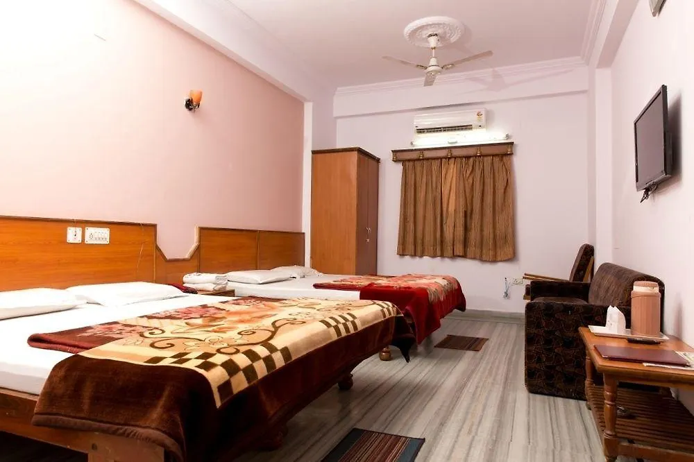 Hotel Udai Palace - Centrally Located Budget Family Stay Udaipur Índia