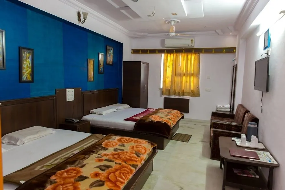 Hotel Udai Palace - Centrally Located Budget Family Stay Udaipur